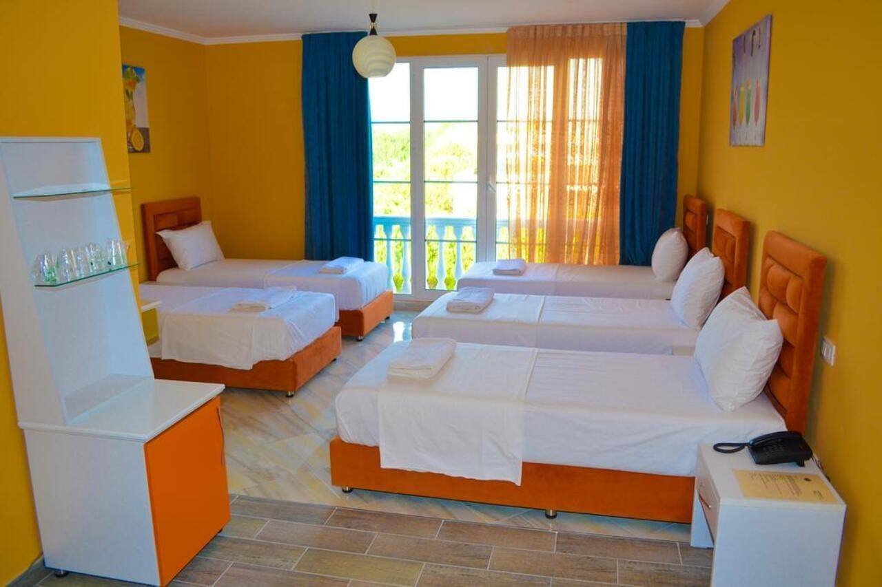 Hotel Monaco & Garden Golem  Dış mekan fotoğraf