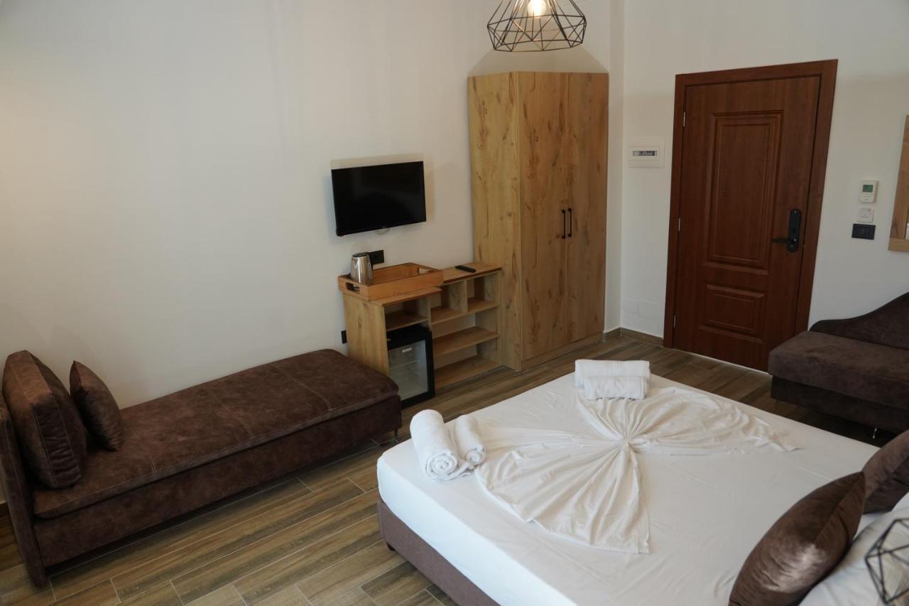 Hotel Monaco & Garden Golem  Dış mekan fotoğraf