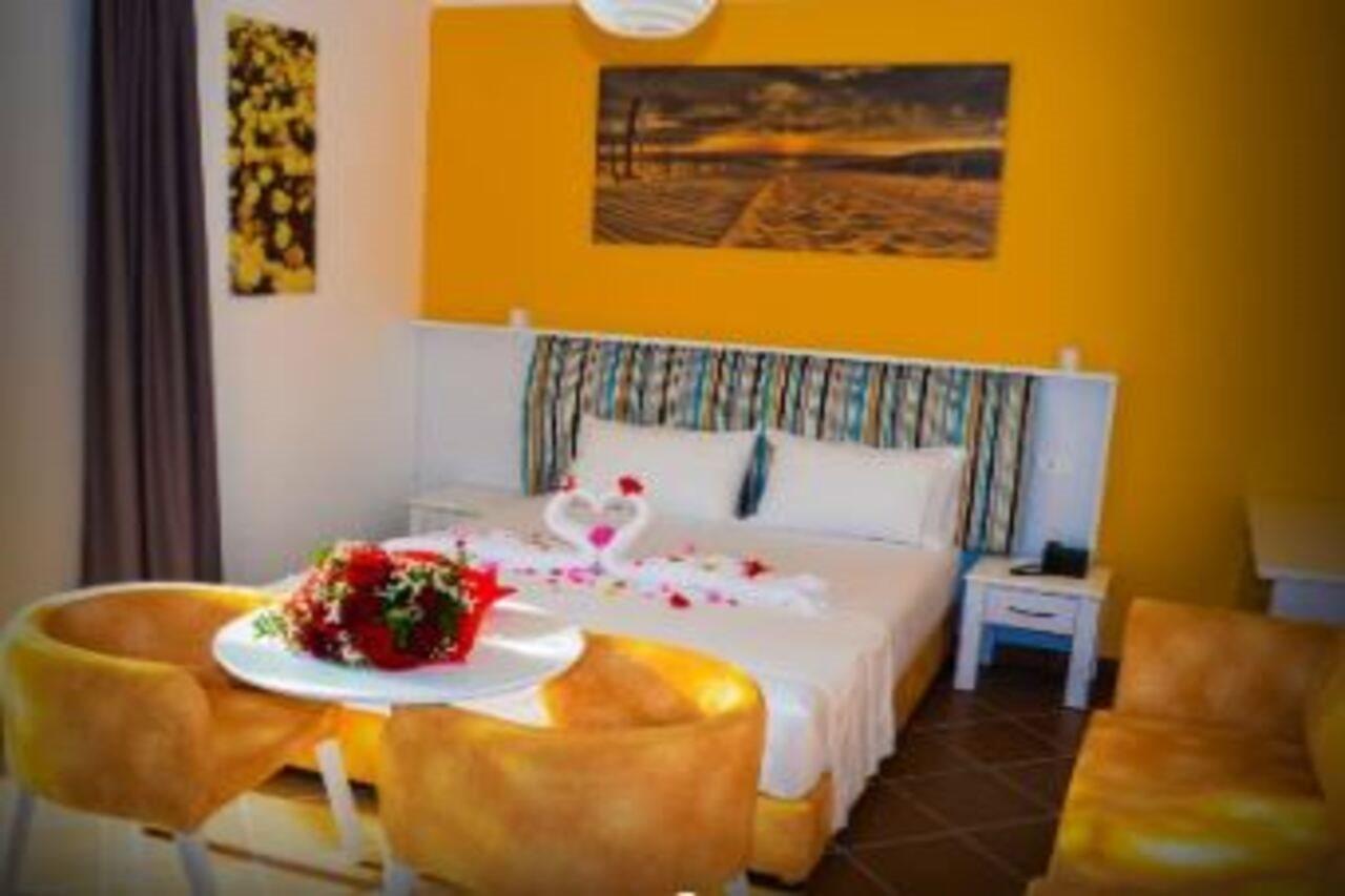 Hotel Monaco & Garden Golem  Dış mekan fotoğraf