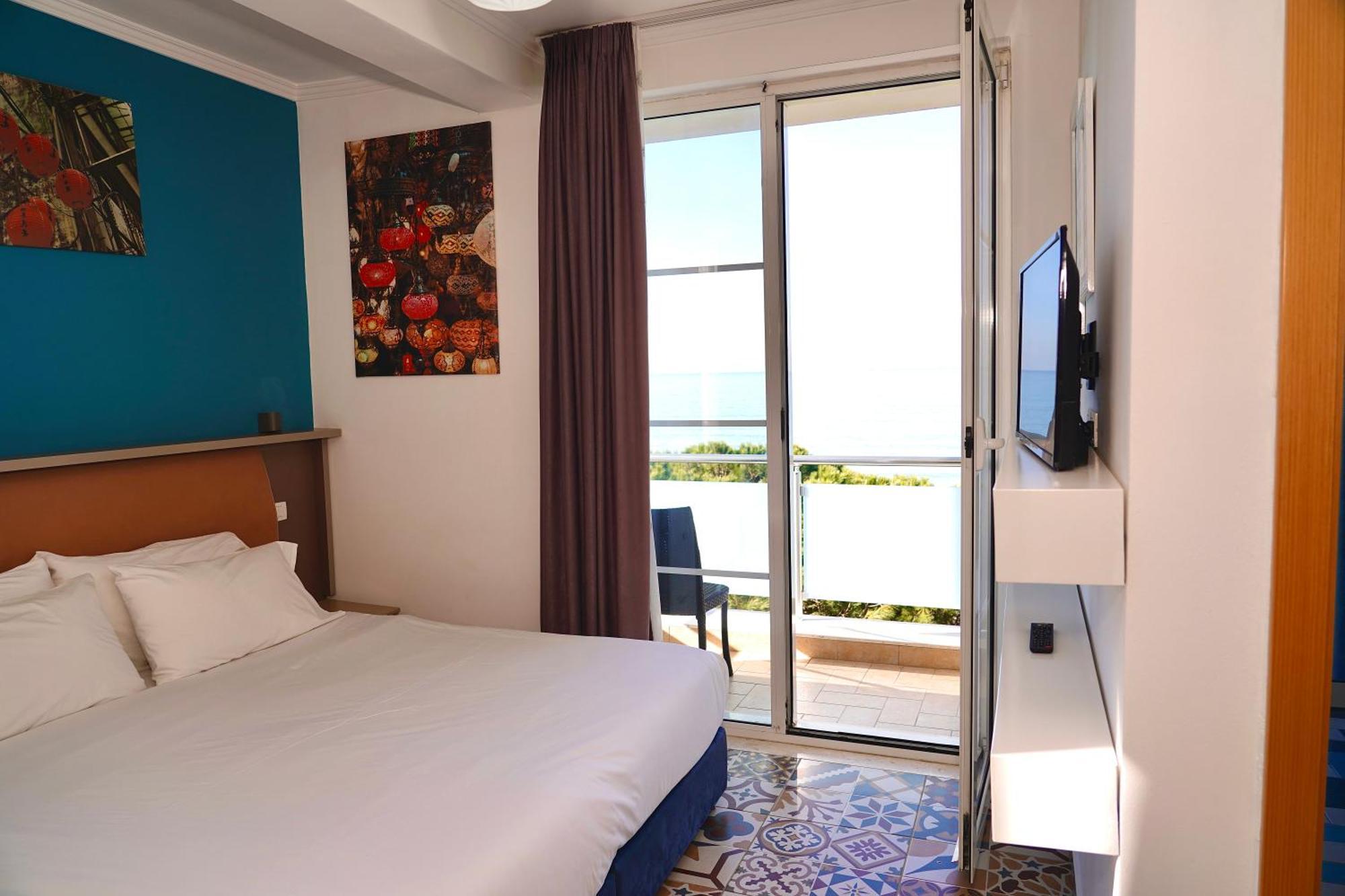 Hotel Monaco & Garden Golem  Dış mekan fotoğraf