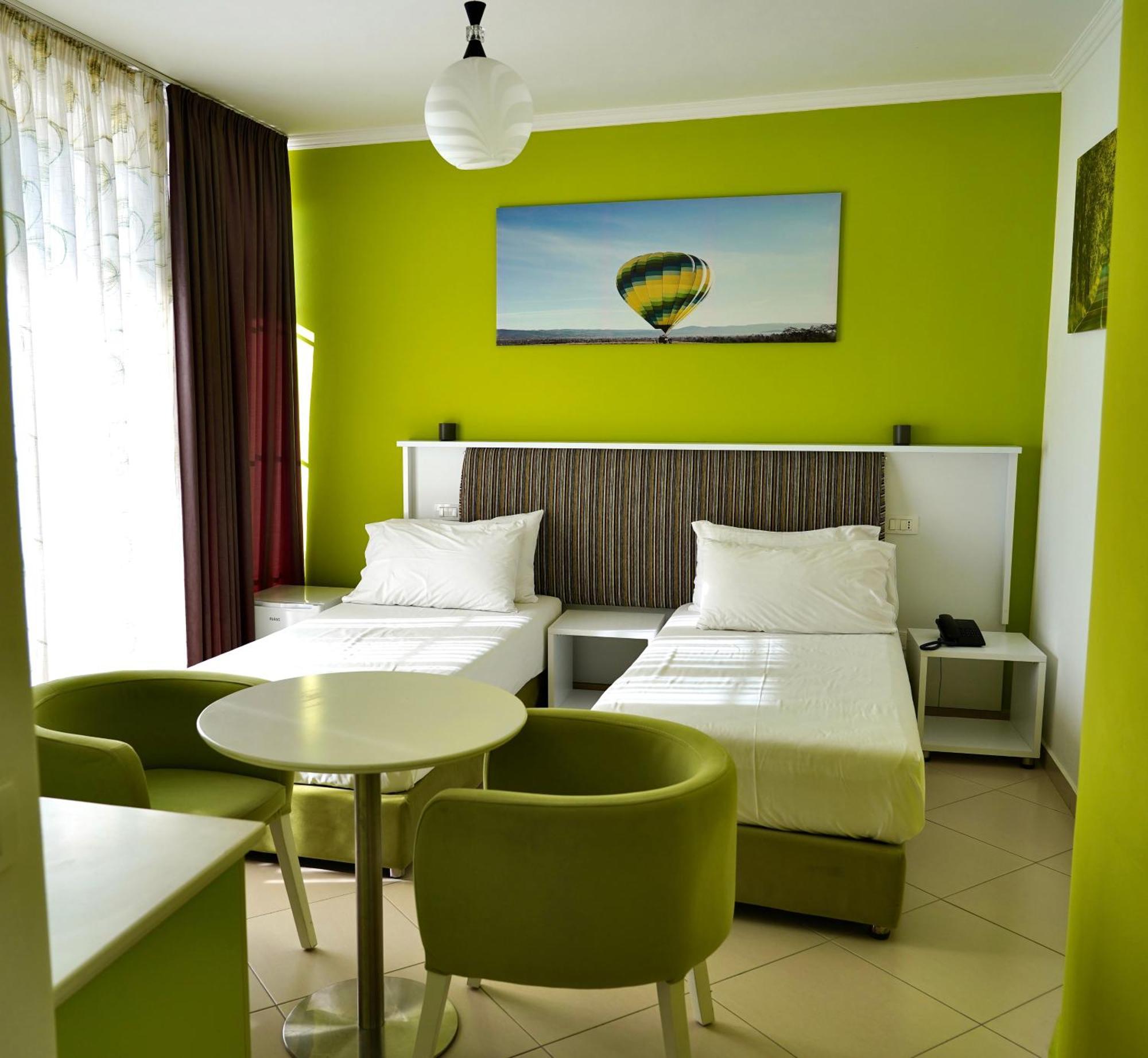 Hotel Monaco & Garden Golem  Dış mekan fotoğraf