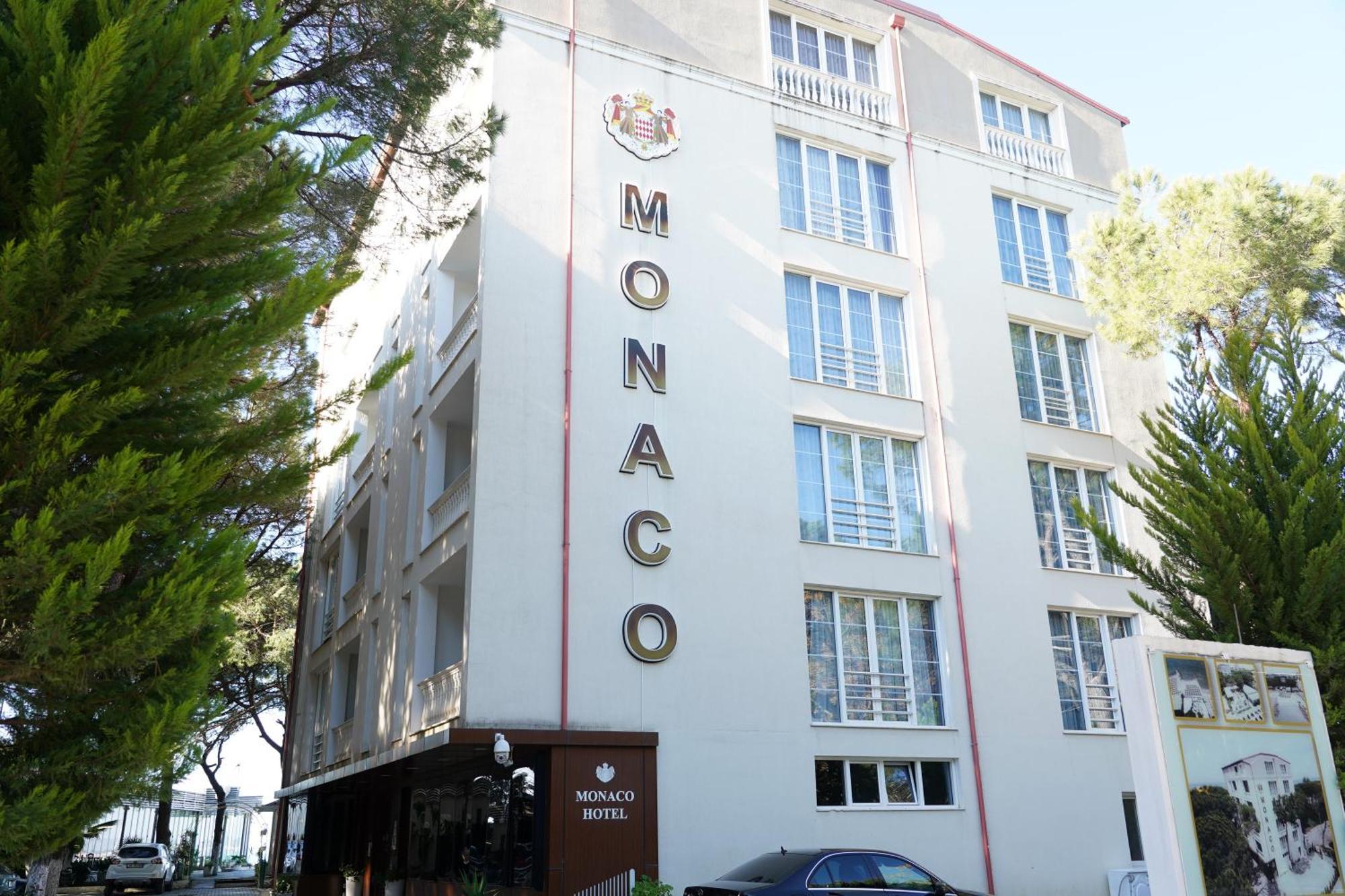 Hotel Monaco & Garden Golem  Dış mekan fotoğraf