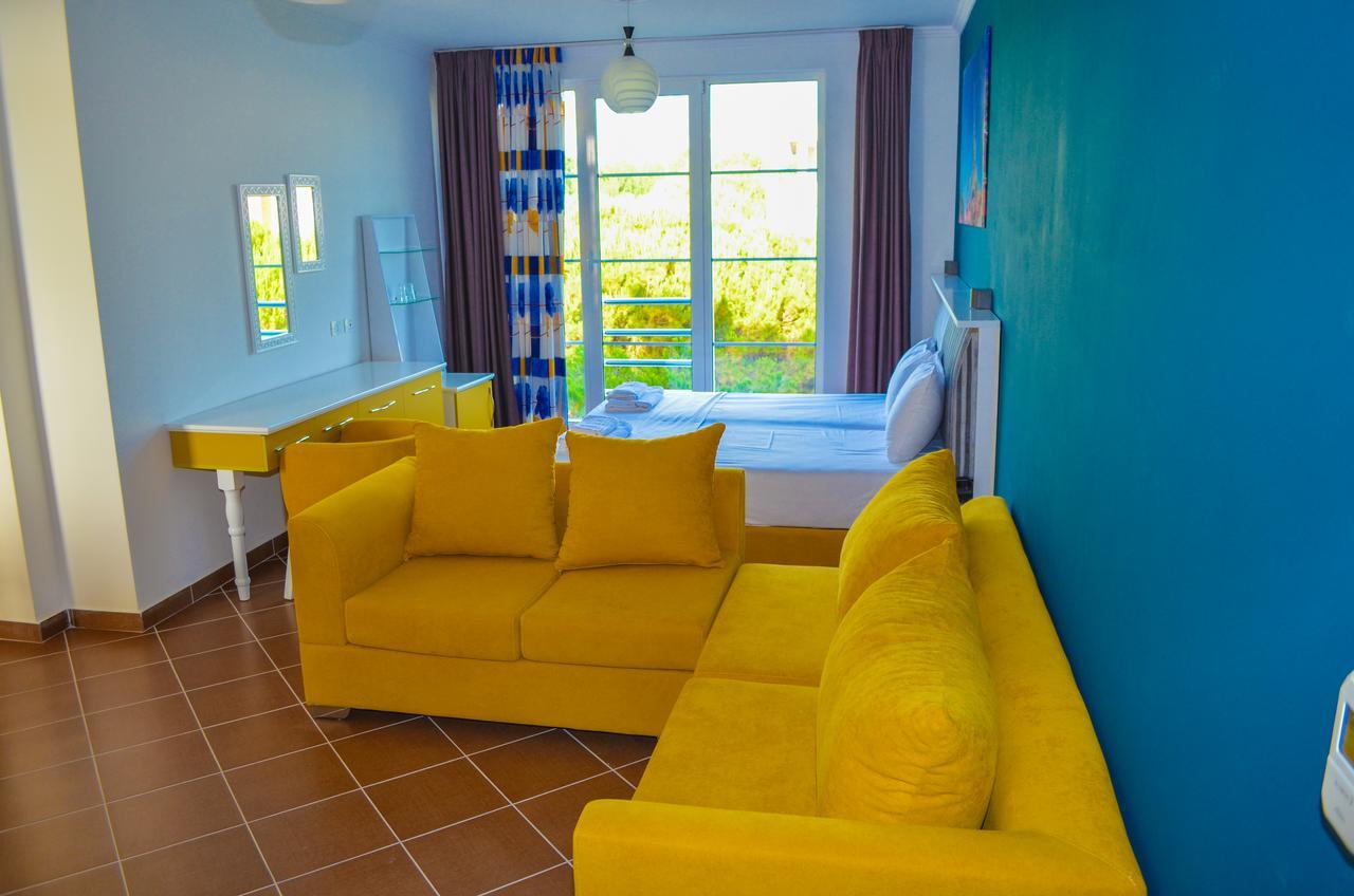 Hotel Monaco & Garden Golem  Dış mekan fotoğraf